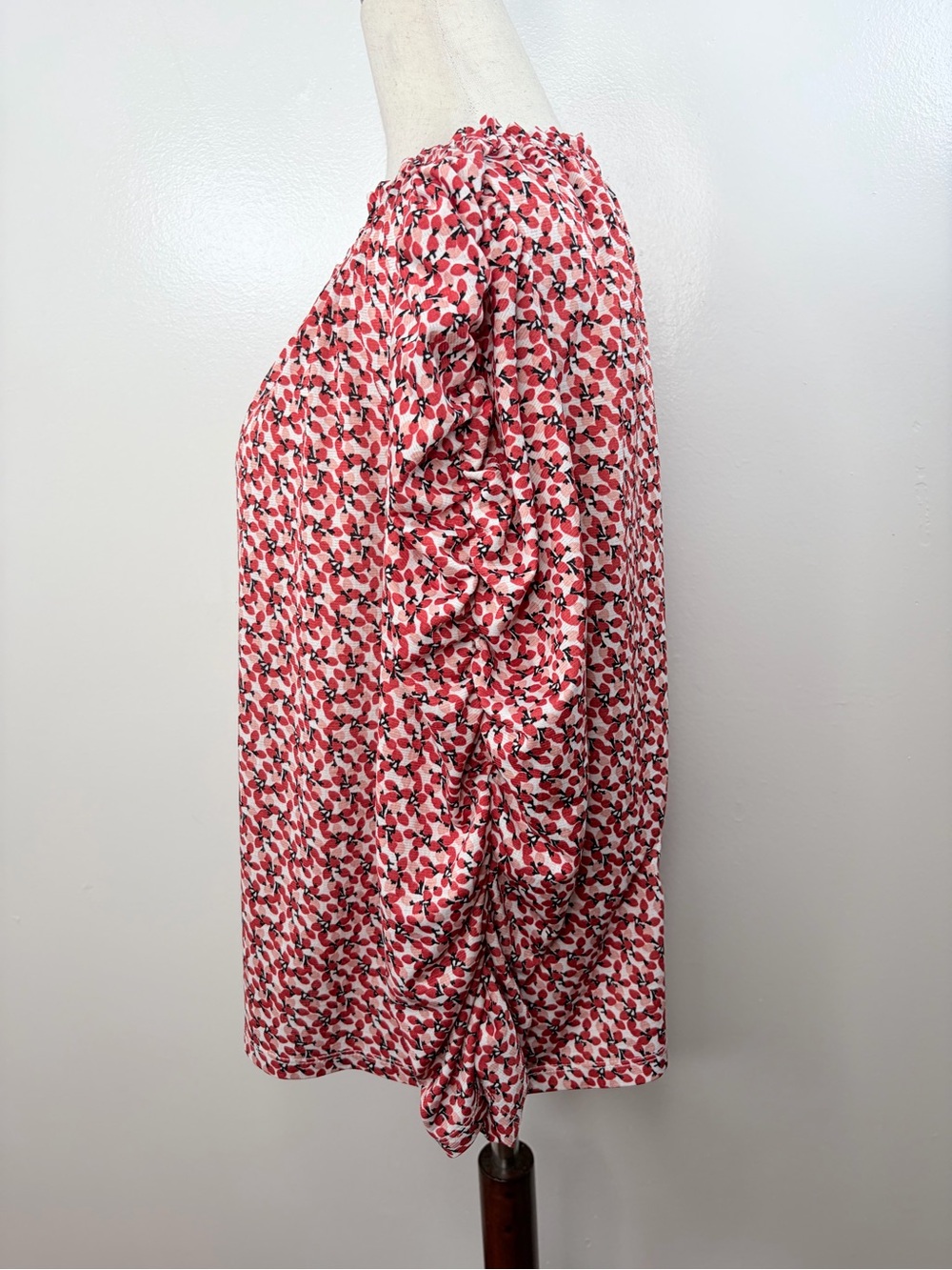 Max Studio Floral Ruched Ruffle Sleeve Top - Picture 5 of 8